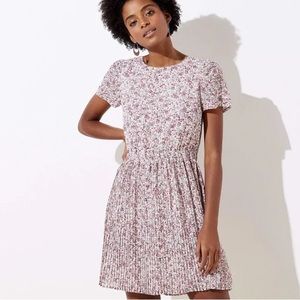 LOFT PLUS ✨ NWT Garden Party Pink Floral Pleated Dress Size 20